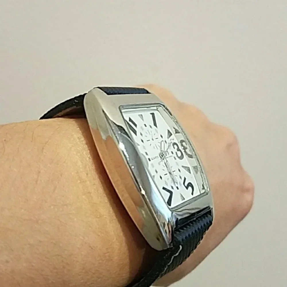 QUARTZ Long Vision Black Watch!.